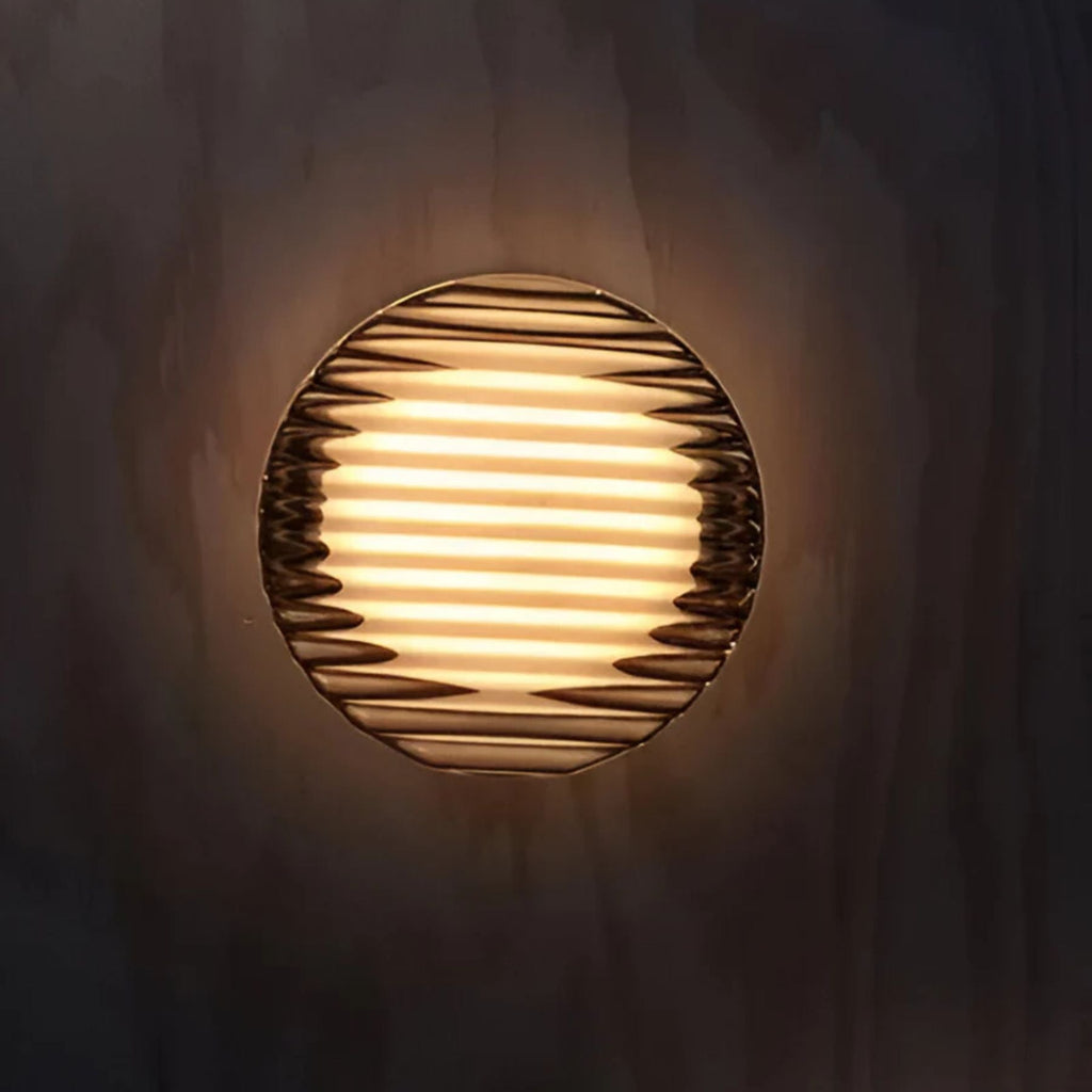 Ambrelo Wall Lamp