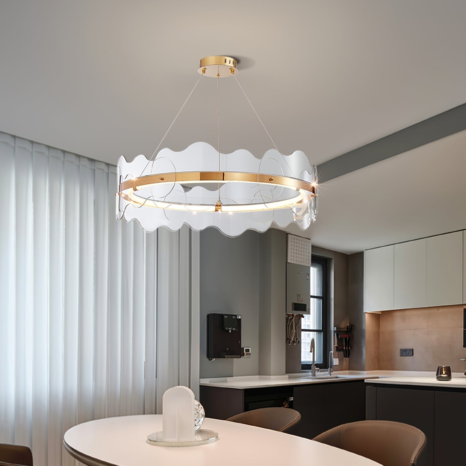 Acrylon Waved Pendant Lamp