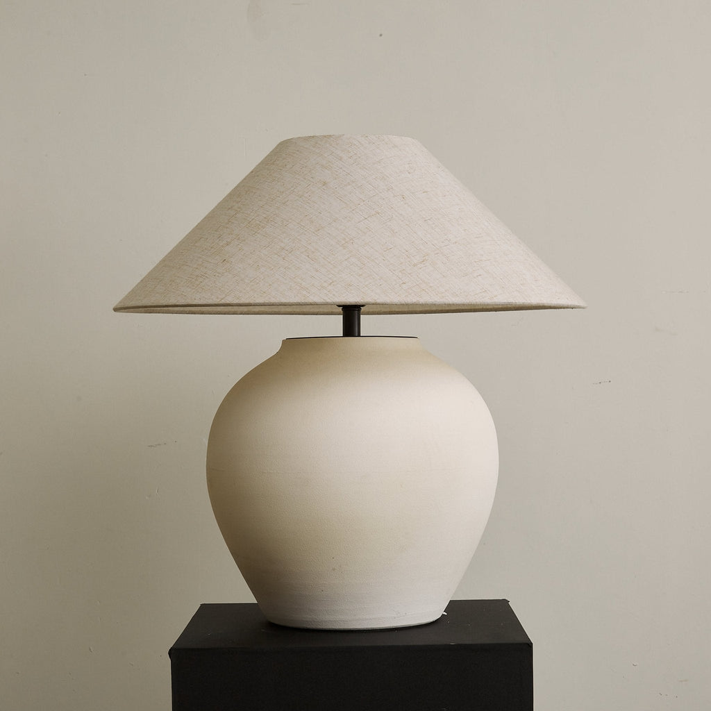 Amralev Table Lamp