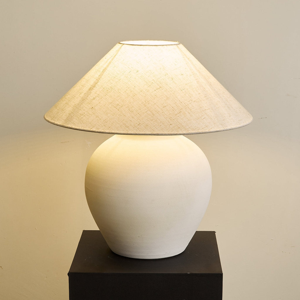Amralev Table Lamp