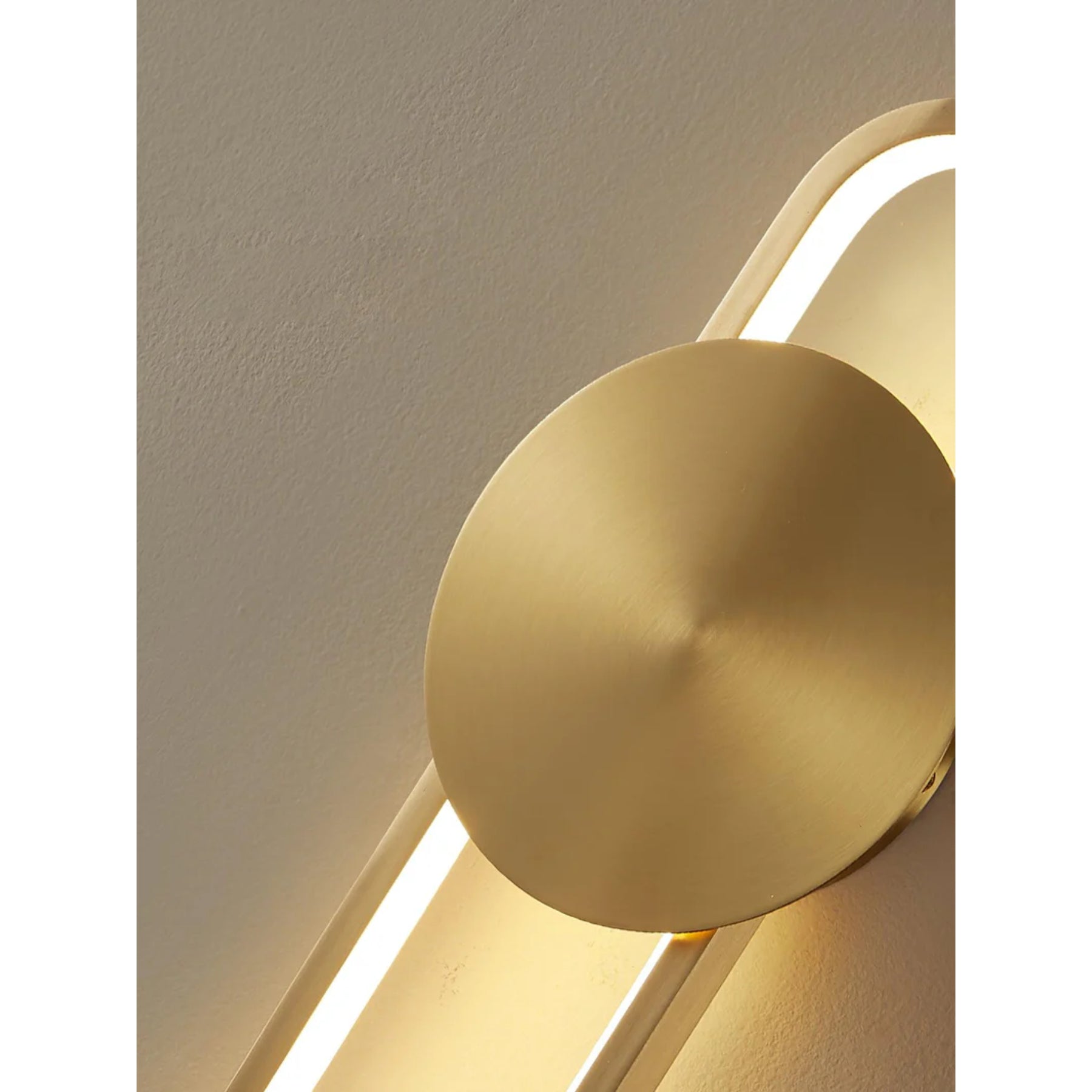 Allunes Wall Lamp