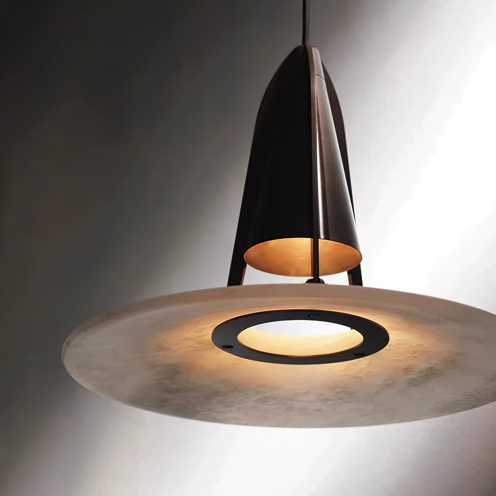 Agaron Alabaster Pendant Lamp
