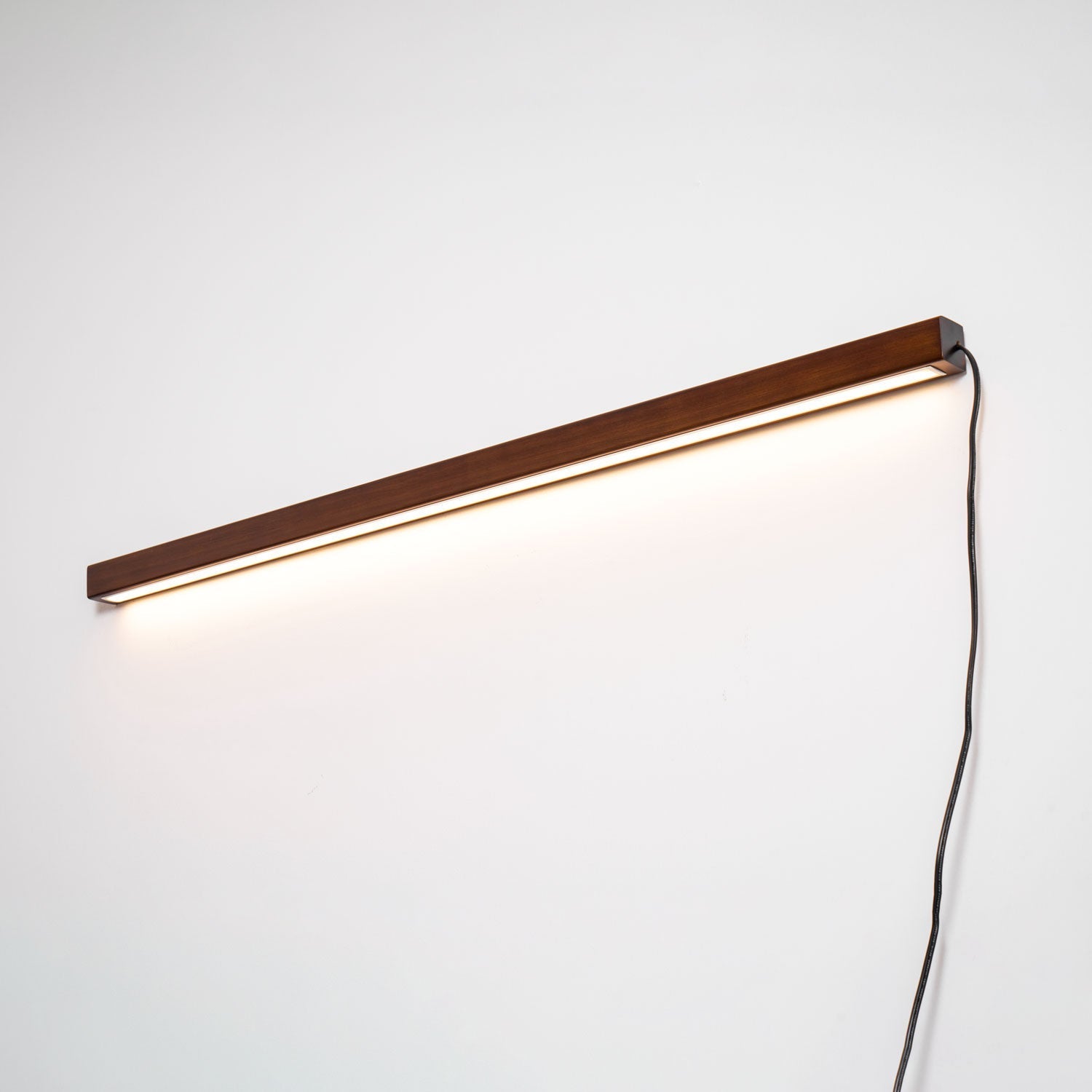 Aerelo Wall Lamp