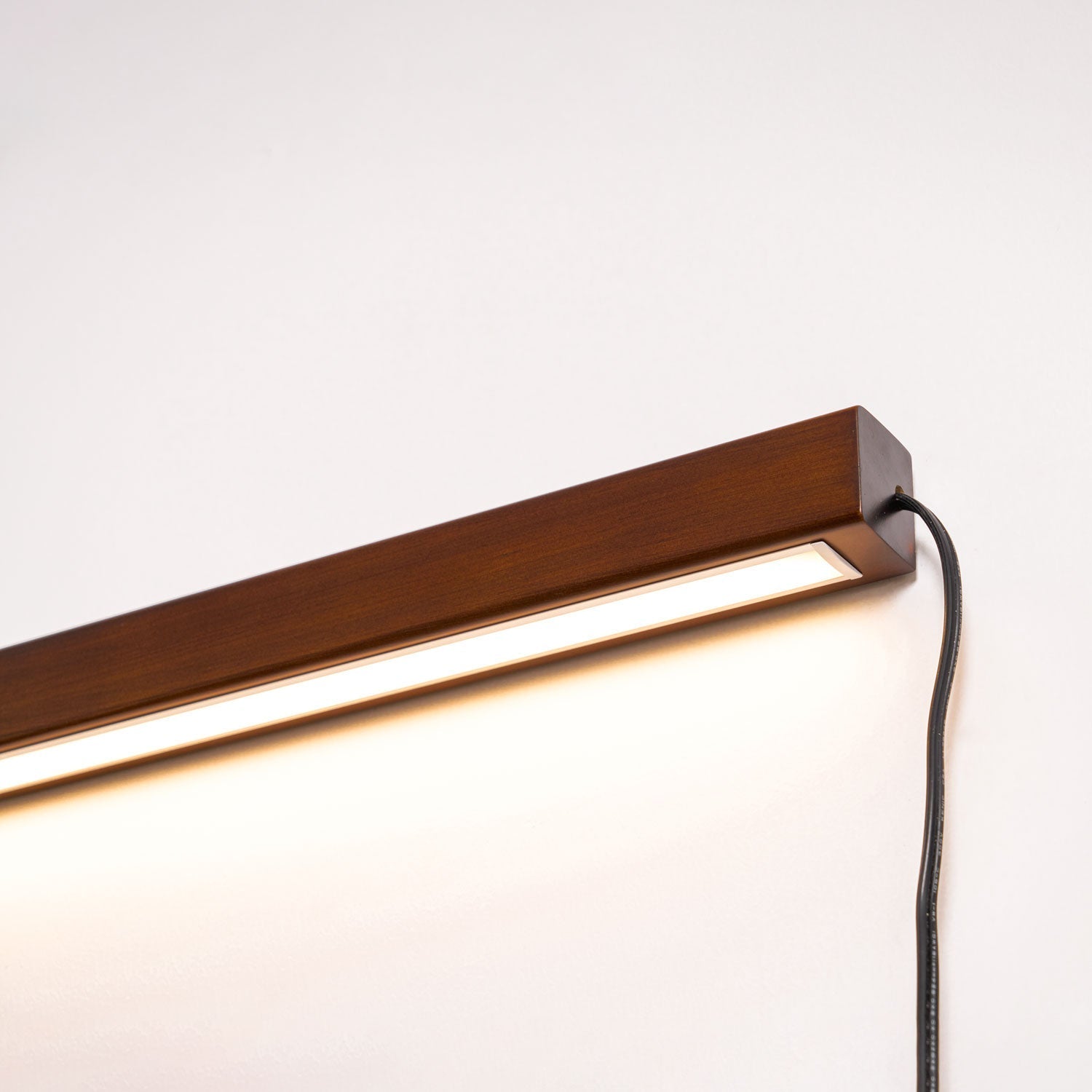 Aerelo Wall Lamp