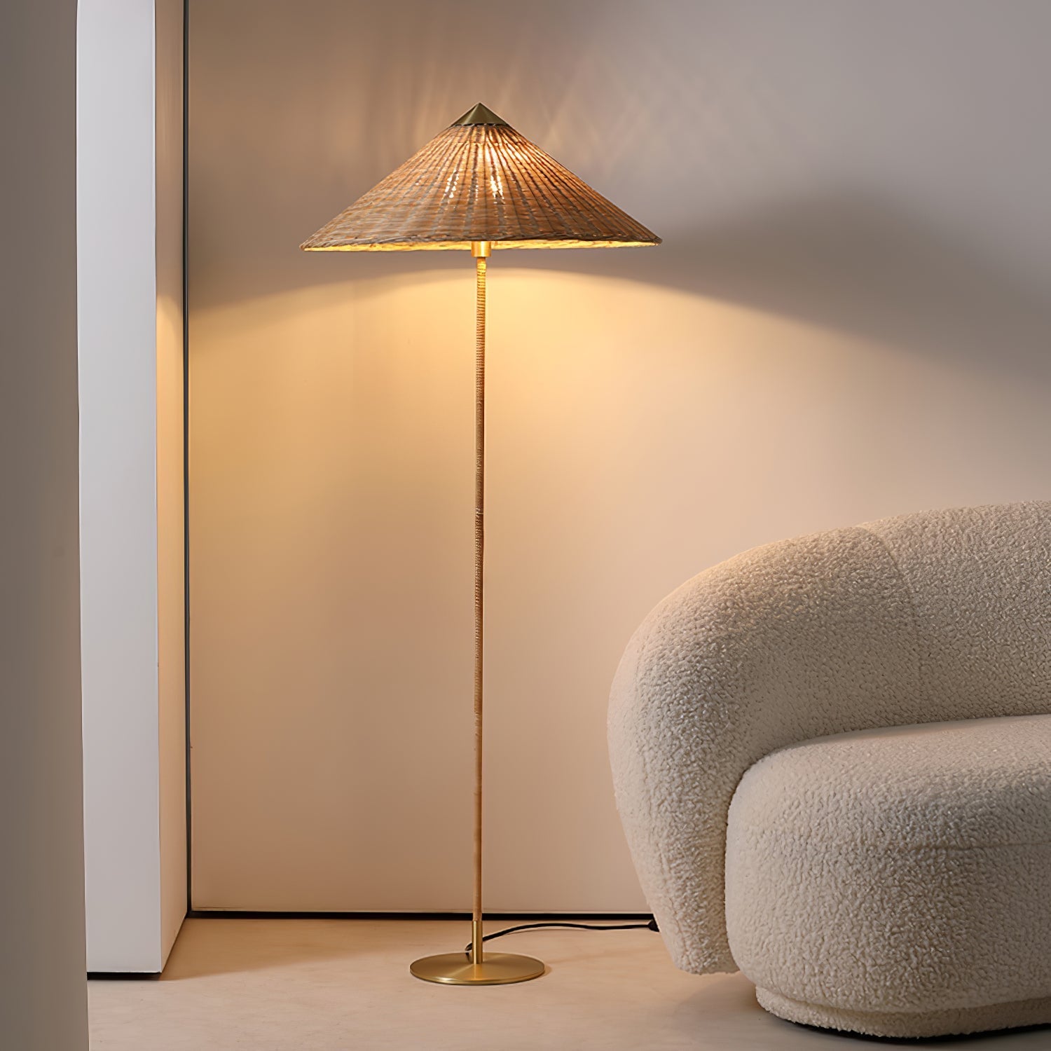 Amora Floor Lamp
